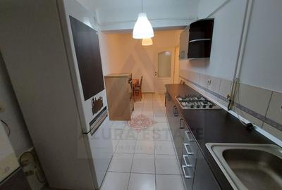 Apartament renovat tip mansarda pivnita si parcare privata in Strand - 10