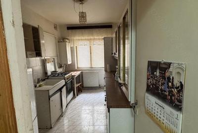 Apartament cu 3 camere semidecomandat în Central - 7