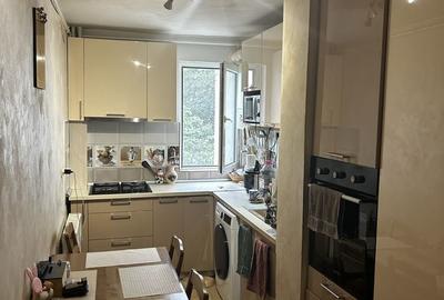 Apartament cu 3 camere decomandat în Giulești - 1