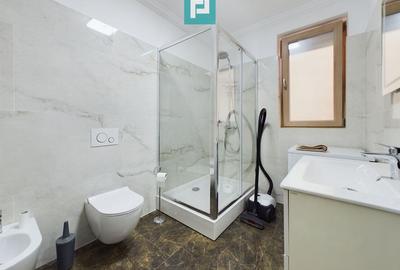 Spațiu comercial, de 90 mp, în Central - 3