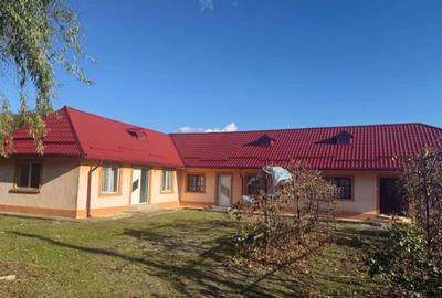 Casă cu 5 camere cu Teren 3279 Mp în Central - 9