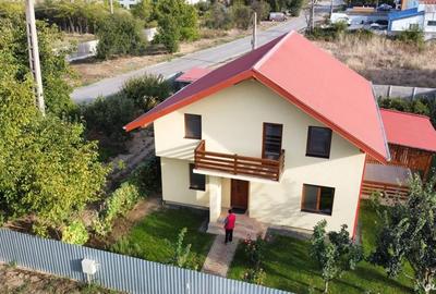 Casă cu 5 camere cu Teren 800 Mp în Central - 3