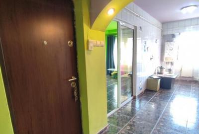 Apartament 3 camere decomandat Pacurari-Alpha Bank 1987 - 2