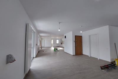 Spațiu comercial, 119 mp în Astra