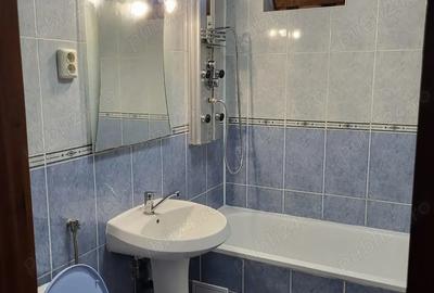 Proprietar vand apartament, 3 camere decomandate,72 mp utili, Str.Nordului Bacau - 2