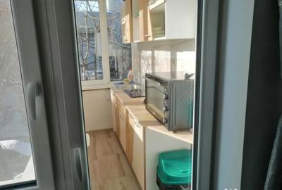Apartament cu 3 camere decomandat în Central - 1