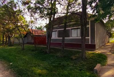 Casa modesta in Adea - 1