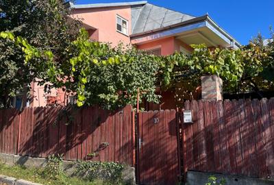 Casă cu 4 camere în Moara de Vânt - 1