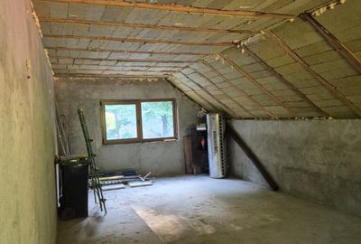 Casă cu 5 camere cu Teren 4000 Mp în Ilba