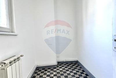 Apartament cu 4 camere în Central - 8