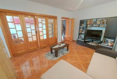Apartament 3 camere decomandat, zona Mioritei - 11