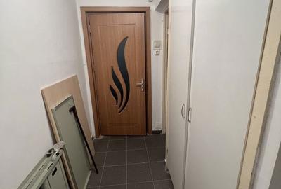 Apartament cu 2 camere semidecomandat în Calea București