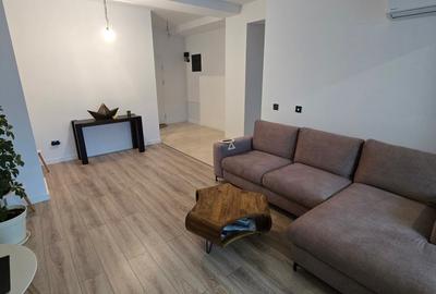 Exclusivitate -- Faleza Nord- Bloc Nou- 2 camere decomandat - 10