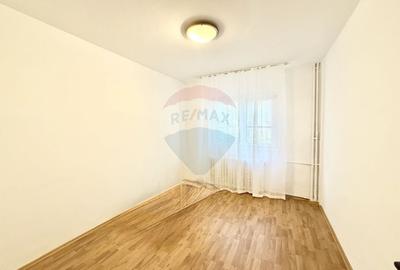 De vanzare | Apartament 3 camere, 2 bai, balcon | Apusului - 3