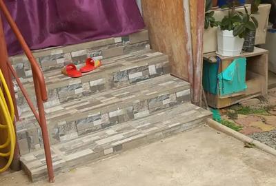 Vand casa cu 3 camere