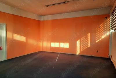 Spațiu comercial, de 754 mp, în Central - 3