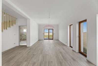 Duplex cu 4 camere cu Teren 400 Mp în Vladimirescu - 1