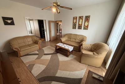 Apartament cu 3 camere decomandat în Central - 2