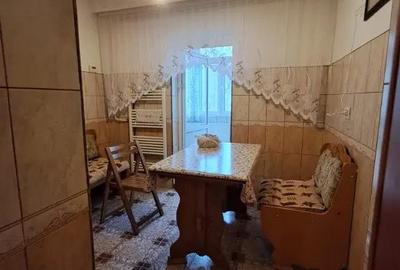 Apartament cu 3 camere decomandat în Tomești - 9