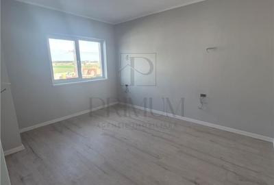 Casă cu 4 camere decomandat în Moșnița Veche - 13