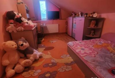 Casă cu 5 camere cu Teren 1100 Mp în Central - 3