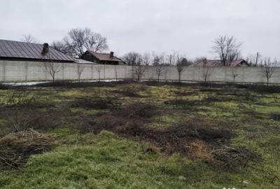 Teren de 1310 mp, în Meri - 15