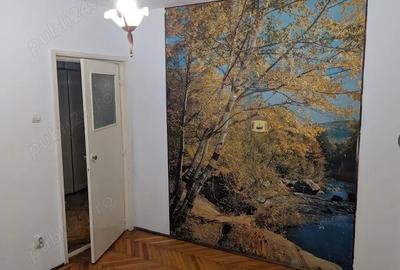 Chirie apartament 3 camere par?ial mobilat bd. Dacia Chirie apartament 3 camere par?ial mobilat bd. Dacia - 3