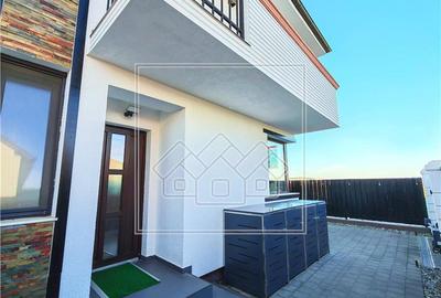 Duplex cu 4 camere cu Canalizare în Aeroport - 2