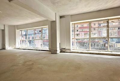 Spațiu comercial, de 465 mp, în Central - 9