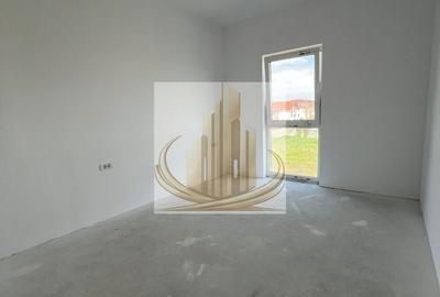 Duplex cu 5 camere cu Canalizare în Dumbrăvița - 10