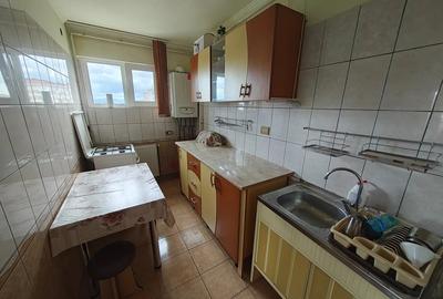 Apartament cu 2 camere decomandat în Micro 4 - 2