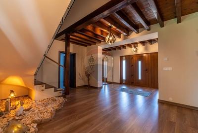 Proprietate exclusivista de vanzare: 2 case | 9 camere | 2000 mp teren - 39