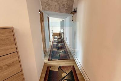 Apartament cu 4 camere decomandat în Schei - 4