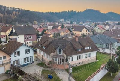 Casă individuală cu 9 camere cu Canalizare în Primăverii - 3