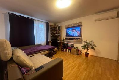 Apartament cu 3 camere decomandat în Dumbrava 2 - 5
