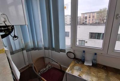 Apartament cu 4 camere decomandat în Craiovița Nouă - 2