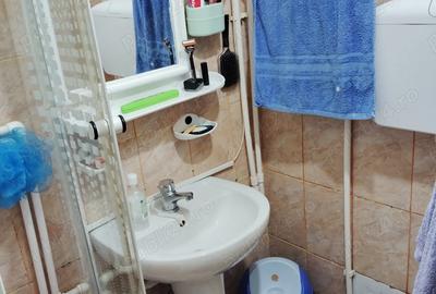 Garsonieră semidecomandată în Micro 19 - 2