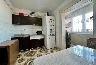 Apartament cu 3 camere decomandat, mobilat în Tecuci - 14