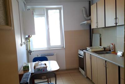 Apartament cu 2 camere decomandat în Calea București - 2