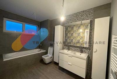 Duplex cu 5 camere cu Canalizare în Borhanci - 4