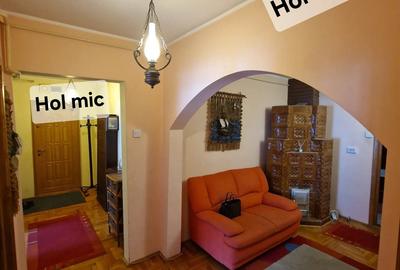 Apartament cu 3 camere decomandat în Mărăței