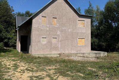 Casă cu 5 camere în Hemeiuș - 1