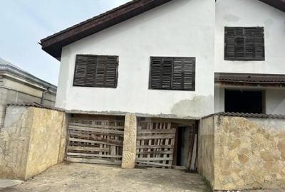 Casă cu 7 camere cu Teren 900 Mp în Dorohoi - 15