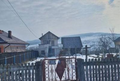 Casă cu 4 camere în Central - 2