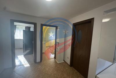 Casă individuală cu 4 camere cu Canalizare în Central - 11