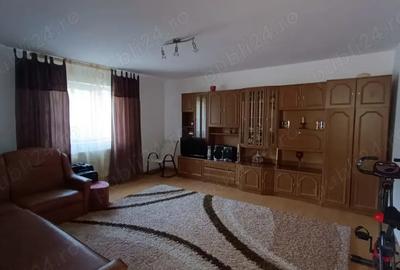 Vand casa parter + etaj, pozitie deosebita