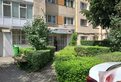 Inchiriez spatiu comercial -garsoniera parter - 1