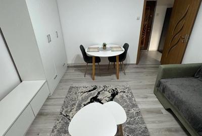 Garsonieră decomandată în Central - 1