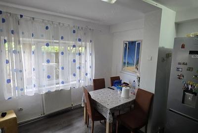 Casă cu Teren 577 Mp în Aninoasa - 1