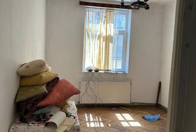 Casă individuală cu 7 camere cu Canalizare în Dacia - 3